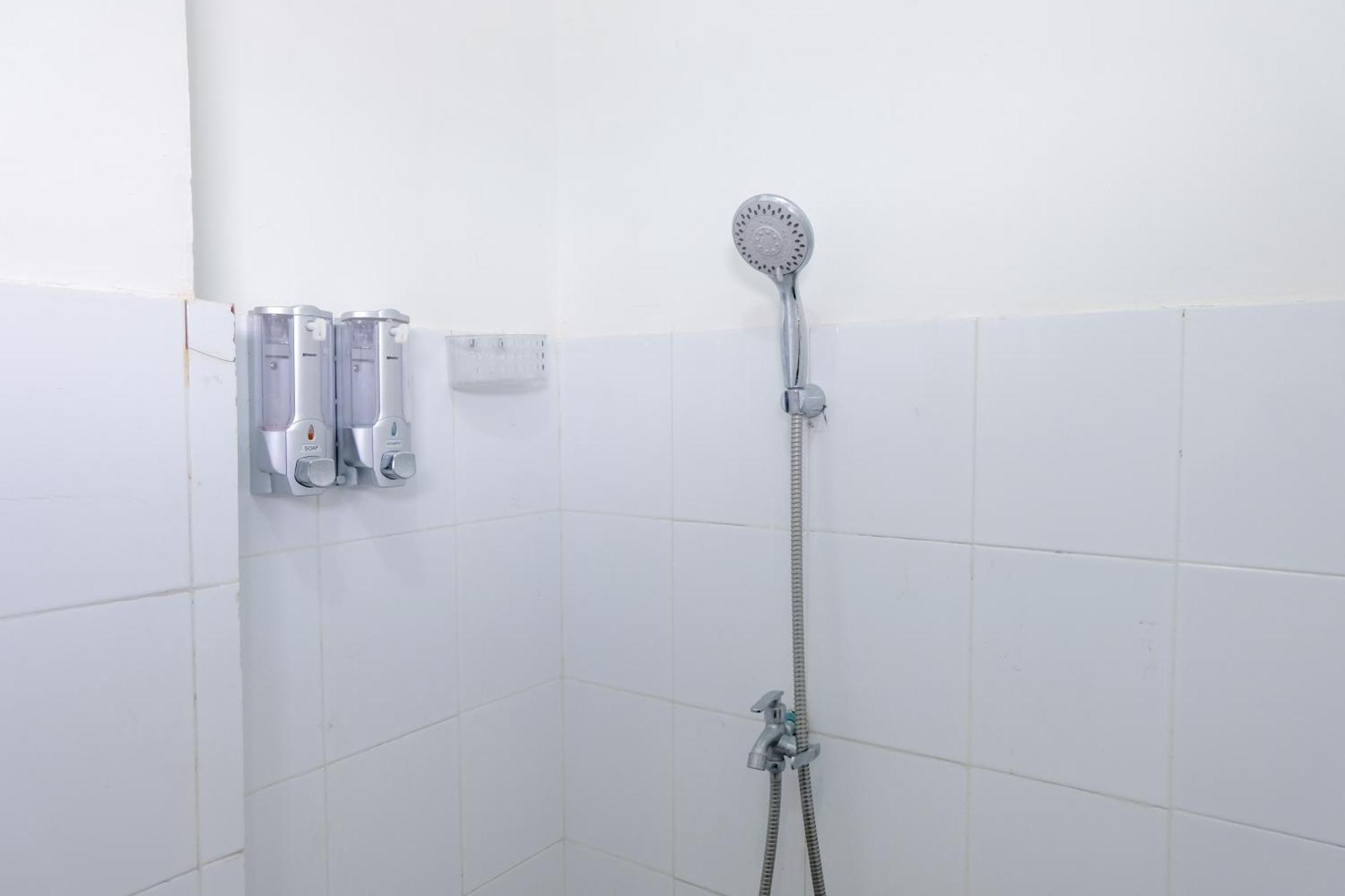 Cozy And Homey 1br At Gateway Ahmad Yani Cicadas By Travelio Apartemen *